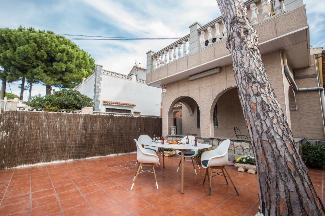 Casa Samara Villa Castelldefels Exterior photo